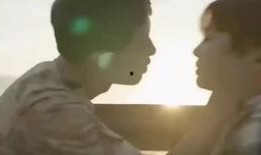 恋情爆料吻戏大全视频播放,吻戏大全视频播放，甜蜜瞬间大盘点